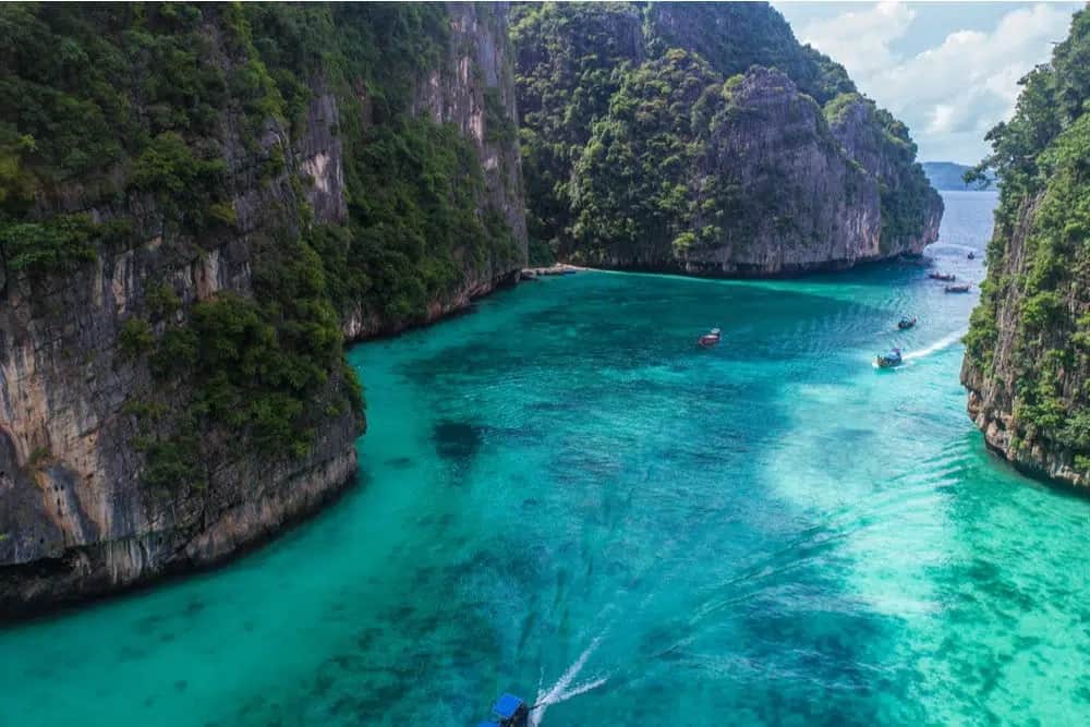 Immerse yourself in Pileh Lagoon