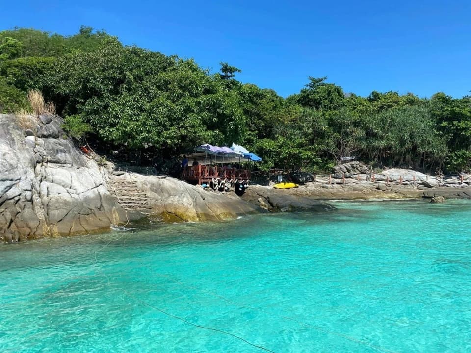 Who Should Visit Racha Yai?