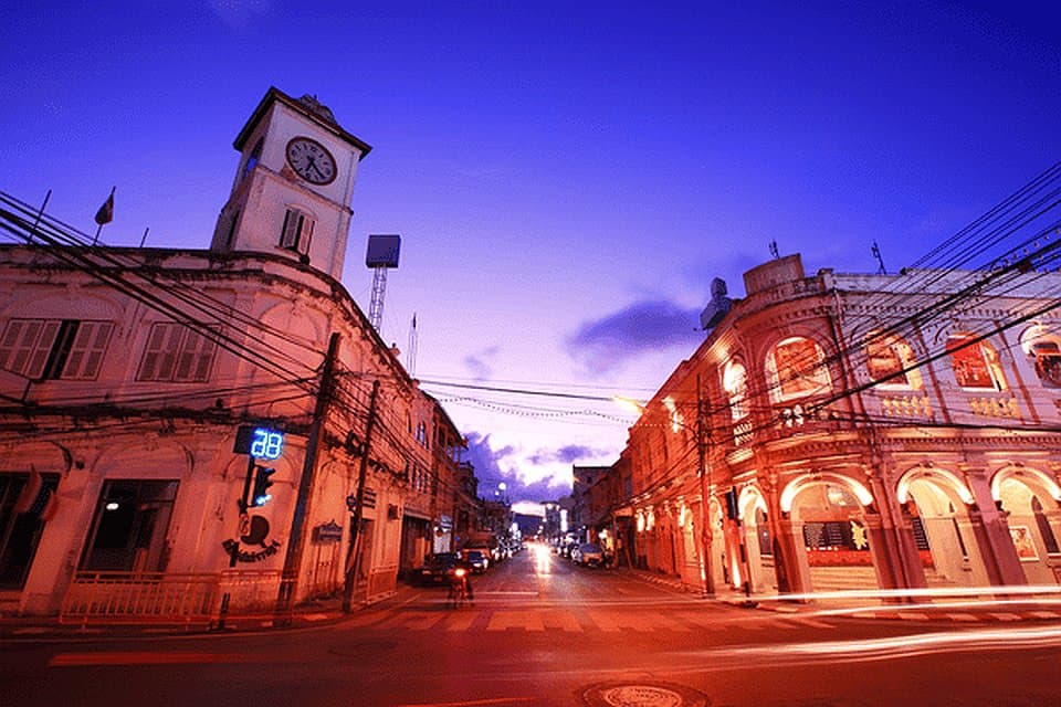 Everything Tourists Need to Know About Currency Exchange in Phuket