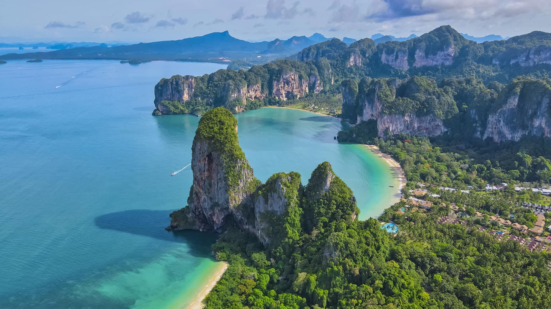 Krabi’s Island Highlights: Railay, Hong Island & Chicken Island