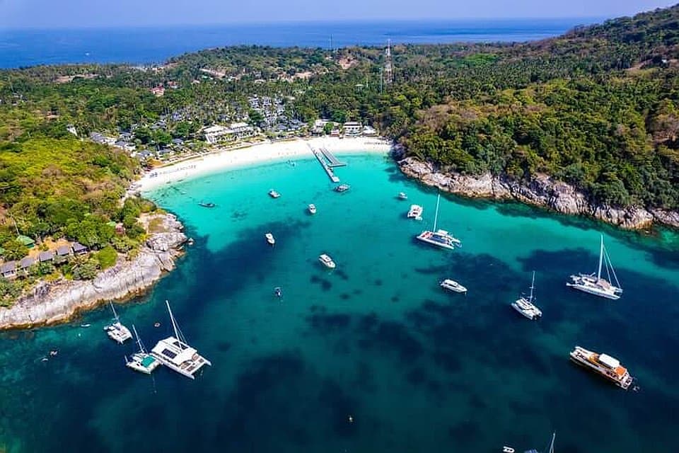 Visiting Koh Racha Yai: A 2026 Guide from Phuket