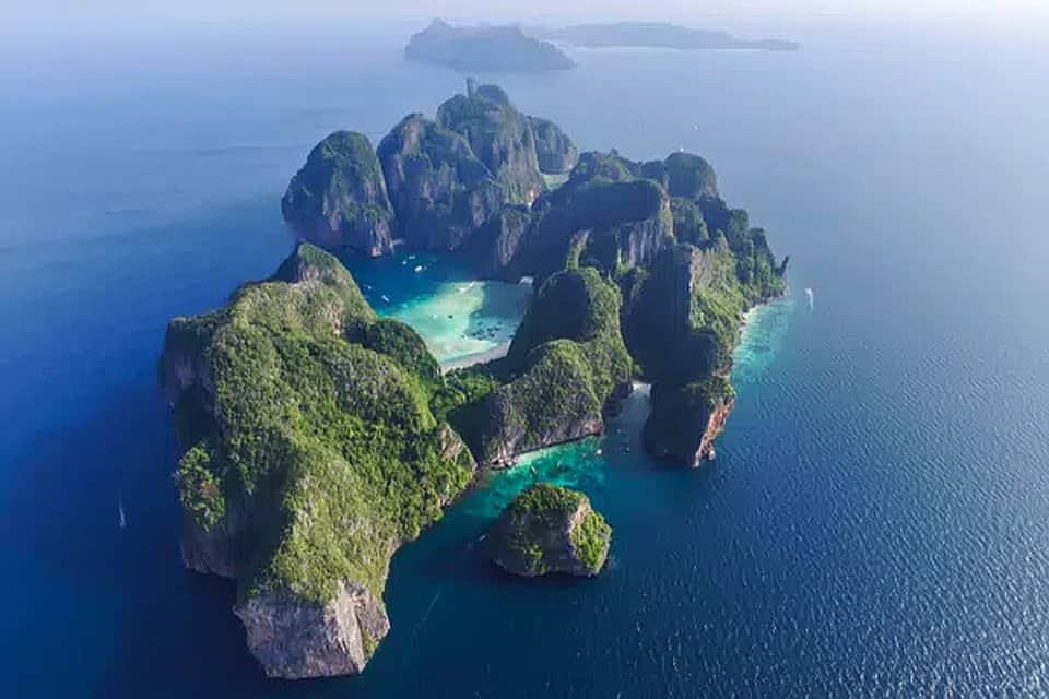 How Big Is Phi Phi Island?