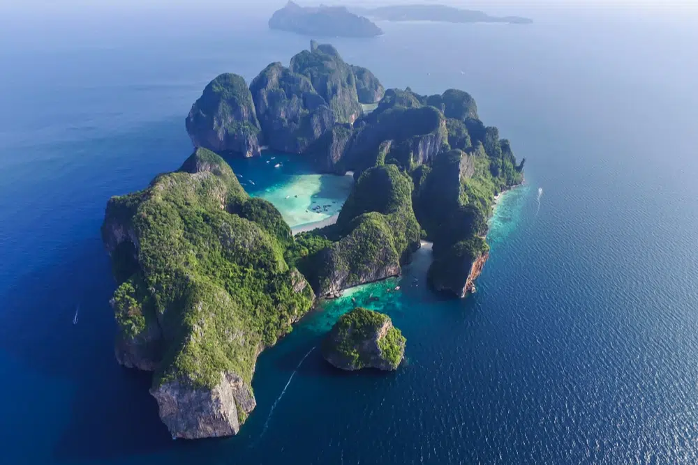 How Big is Phi Phi Island?