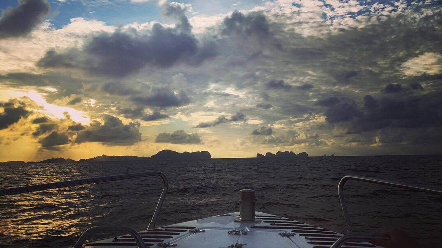 Simba Sea Trips boating cruising on the ocean