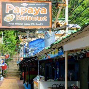 Papaya Restaurant for Indian Thai Food