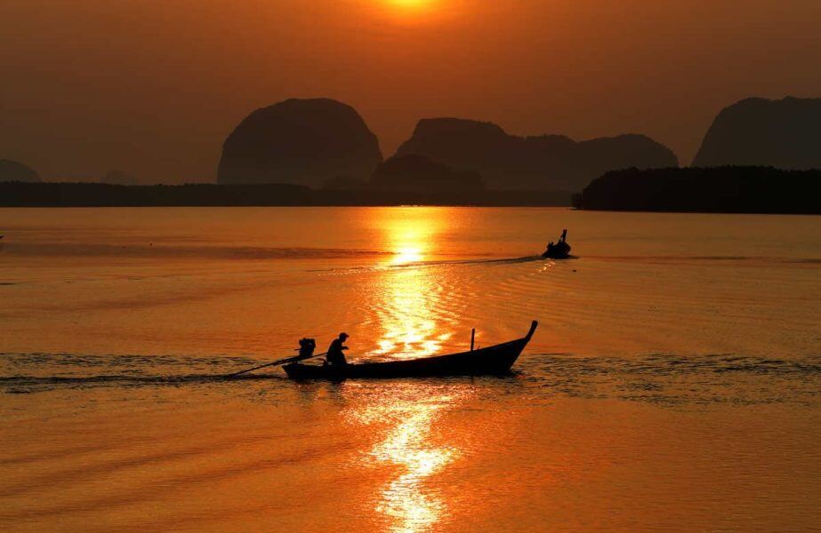 Simba’s new fun, relaxed sunset cruise Simba Sea Trips 
