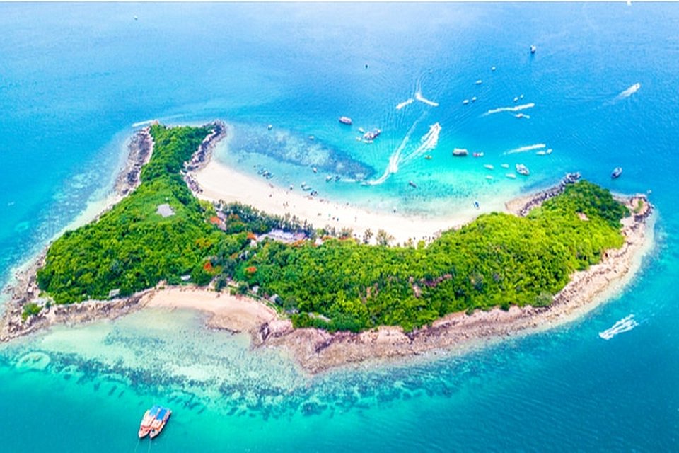 Coral Island The best Islands near Phuket
